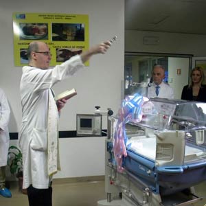 Nuova incubatrice per la Terapia Intensiva Neonatale del San Donato