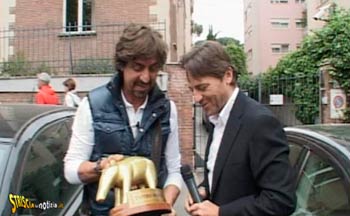 Tapiro d’oro ad Alessio Vinci, conduttore di Matrix