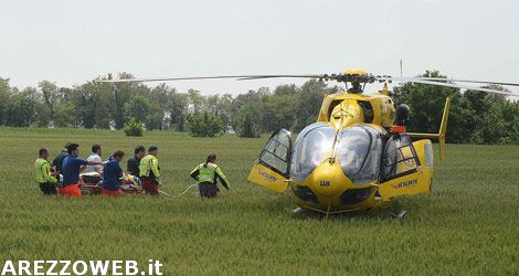37enne cade di moto in zona impervia, non è grave