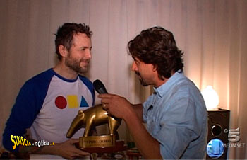 Tapiro d’oro a Jovanotti che ha definito ‘Happy Days’ una vaccata