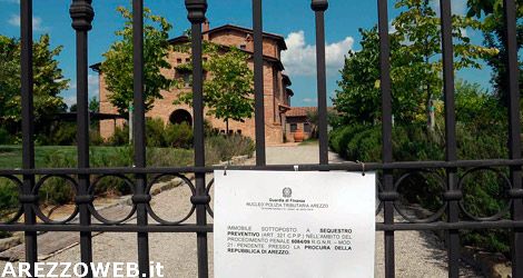 Inchiesta Bassolino, slitta il dissequestro del casale di Cortona Inchiesta Bassolino, slitta il dissequestro del casale di Cortona