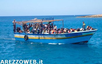 Nuovo sbarco d’immigrati a Lampedusa, sbarcano di notte 312 profughi Nuovo sbarco d’immigrati a Lampedusa, sbarcano di notte 312 profughi
