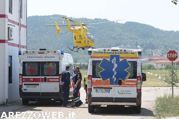 Fiamme in azienda orafa di Pescaiola, due operai ustionati gravi