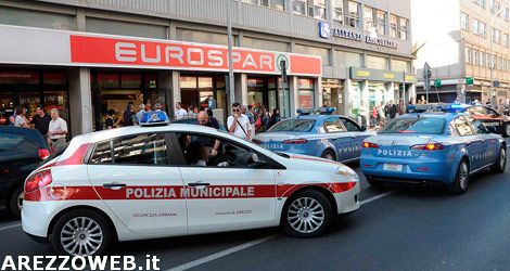 Panico al Santaprisca, entra e rompe tutto Arrestato