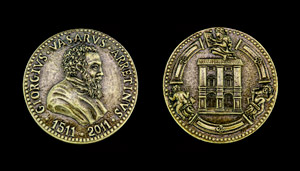 La città rende omaggio al Vasari con un opera numismatica