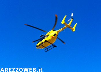 Si ribalta con l’escavatore, 27enne ricoverato a Siena in codice rosso