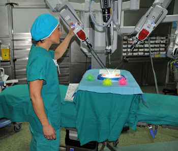 Ad Arezzo eccezionale intervento con robot da Vinci