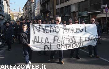 Sciopero trasporto pubblico, 200 autisti in strada contro i tagli