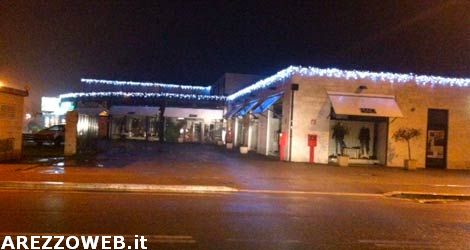 Svaligiato negozio d’abbigliamento a Ceciliano, bottino da 25mila euro