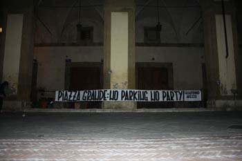 Blitz di CasaPound: Piazza grande, no parking no party