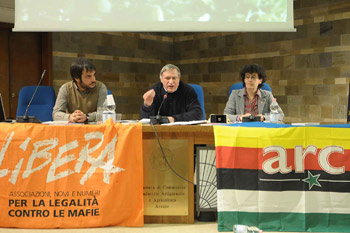 Grande successo per l’incontro con Luigi Ciotti alla Borsa Merci