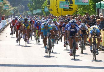 La tappa del Giro d’Italia: tutto il percorso e gli orari della carovana