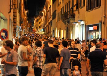 Shopping sotto le stelle: fissata il 6 di luglio la seconda data