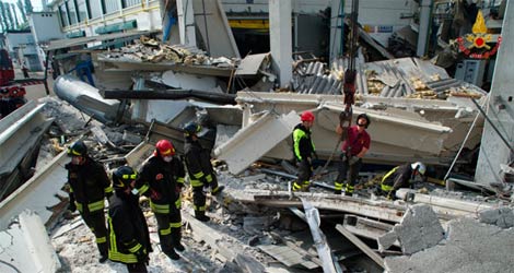 Vigili del Fuoco aretini impegnati nelle zone terremotate dell’Emilia