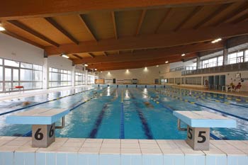 Il Palazzetto del Nuoto di Arezzo non potrà riaprire il 25 maggio. Prospettiva: ad agosto