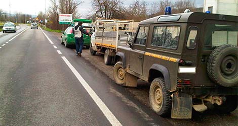 Forestale fermato autocarro con rifiuti speciali in valdarno