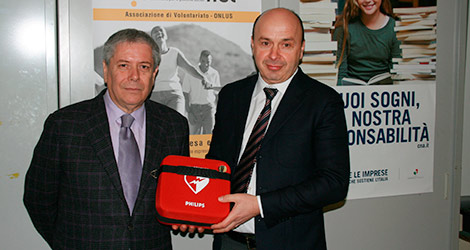Socialnet Onlus Cna, dona defibrillatore a istituto ‘Margheritone’