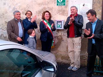 Banca Valdichiana dona un defibrillatore alla Comunità di Montagnano
