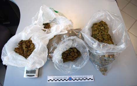 Spacciava marijuana, commerciante aretino finisce in manette