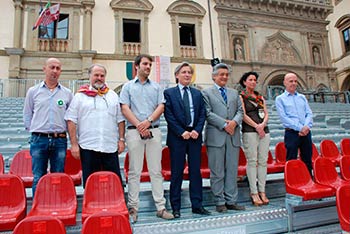 Nuova tribuna: Giostra più accogliente, piazza più bella