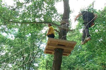 Ad Agazzi arriva ‘Sotto Sopra’ il primo parco acrobatico di Arezzo – FOTO