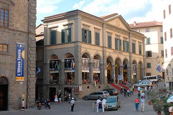 Cortona Fashion History, in Piazza Signorelli sfila la storia del costume Cortona Fashion History, in Piazza Signorelli sfila la storia del costume