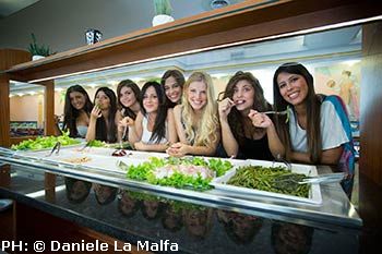Miss Forme Morbide; le otto prefinaliste: «Non siamo manichini, ma donne!»