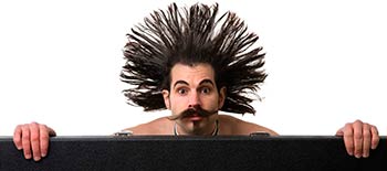 Sabato 23 novembre alle 21,30 al Teatro Virginian ‘Ugo Sanchez wants to play’