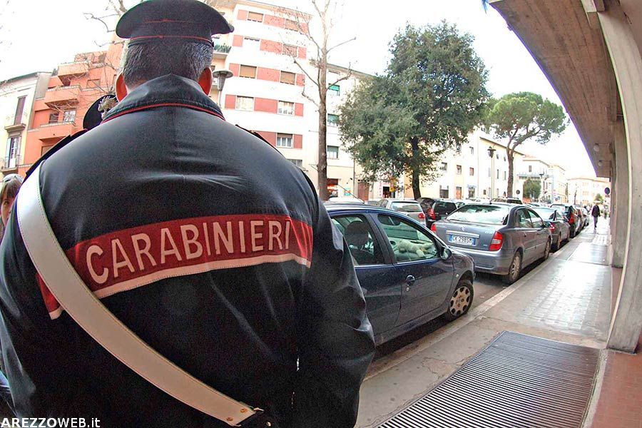 Arezzo, cede droga ad un aretino, in manette 25enne marocchino