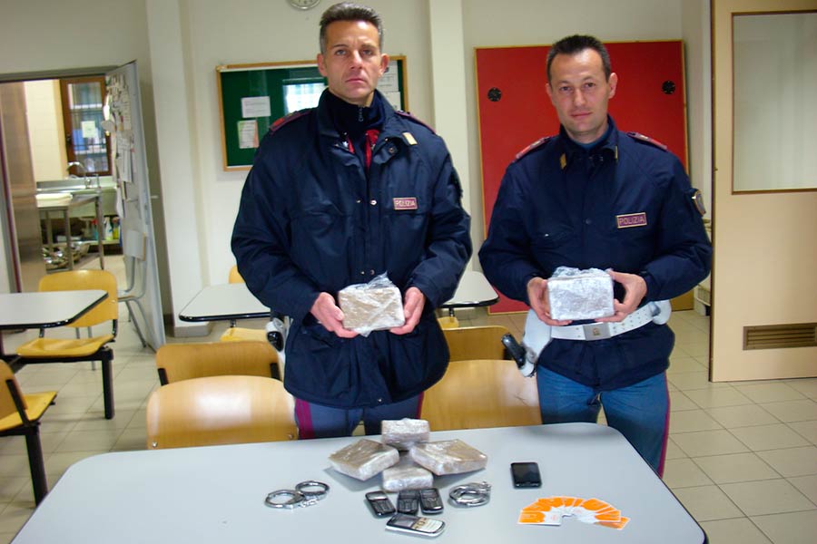 Trasportava oltre 3 chili di eroiana, arrestato 42enne italiano