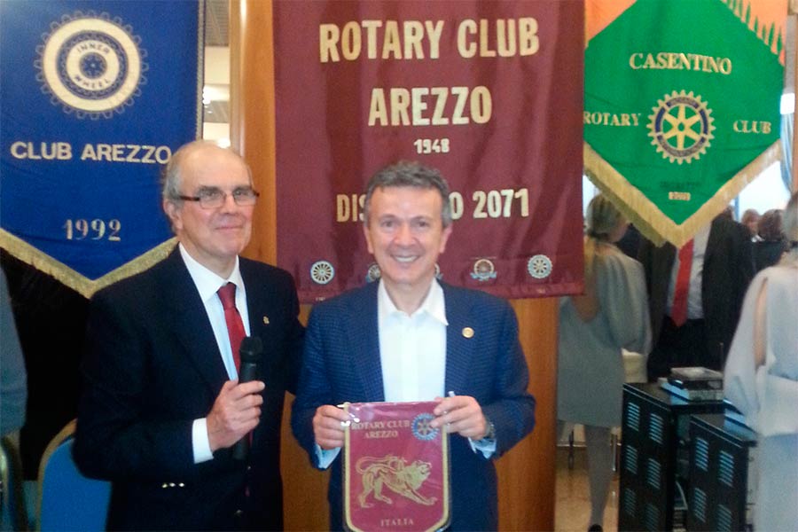 Pupo riceve il ‘Paul Herris’ dal Rotary Club Arezzo