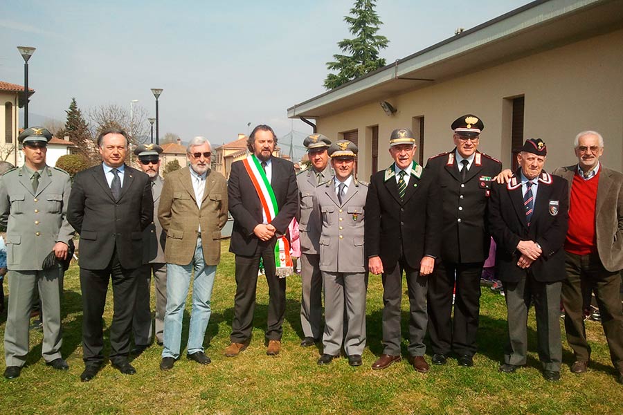 Festa degli alberi: i bambini adottano delle piccole piante