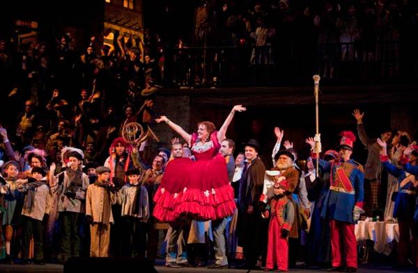 La Bohème di Puccini, firmata Zeffirelli, al Teatro Pietro Aretino