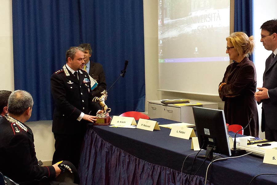 Consegnato il premio Ethos 2014 al comando carabinieri per la tutela del patrimonio culturale