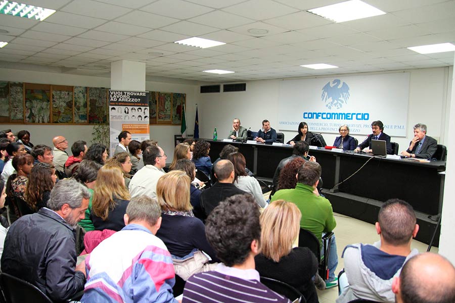 “Esercizi di lotta” per avere un lavoro