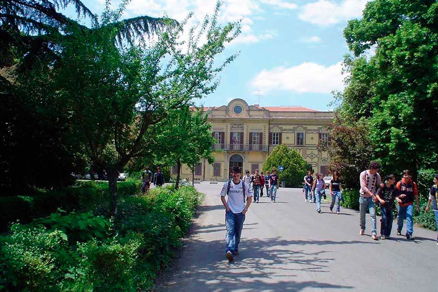 Ad Arezzo un nuovo dottorato industriale di ricerca con quindici borse finanziate dal mondo del lavoro Ad Arezzo un nuovo dottorato industriale di ricerca con quindici borse finanziate dal mondo del lavoro