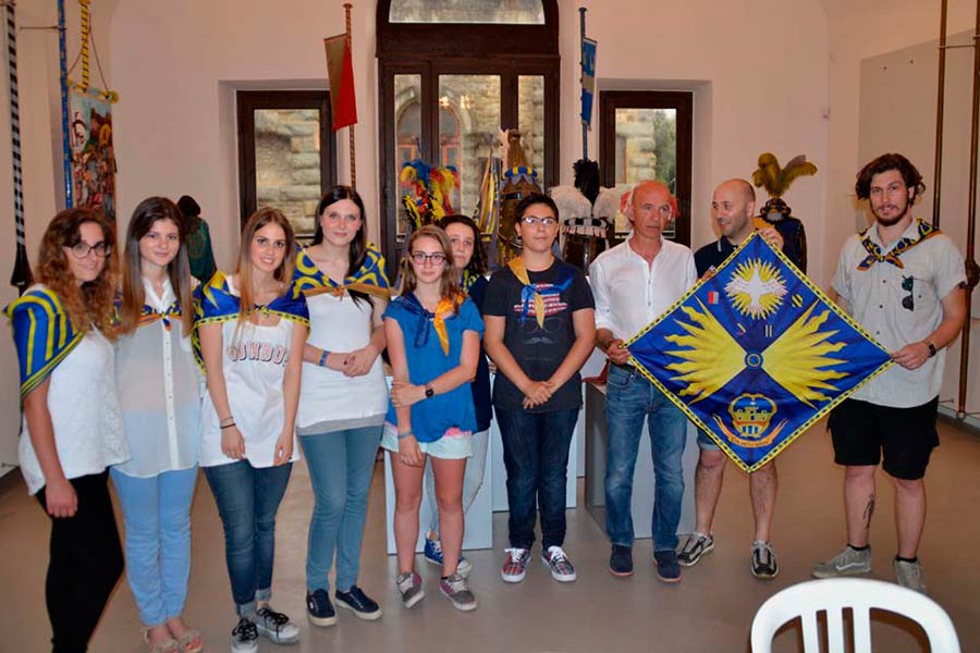 Porta Santo Spirito: presentato il nuovo foulard
