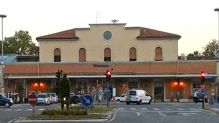 Segnalazioni sui social da cittadini che indicano spaccio nella Zona del Terminal ferroviario  di Arezzo