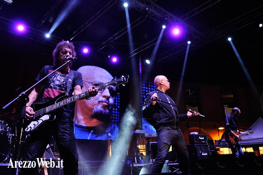 “Emozioni in 58 giri”:  in 55mila per una serata da record al Valdichiana Outlet Village – FOTO