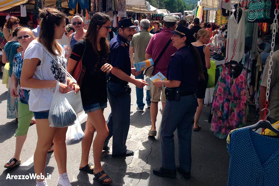 Al mercato di Sansepolcro prosegue la campagna antiborseggio