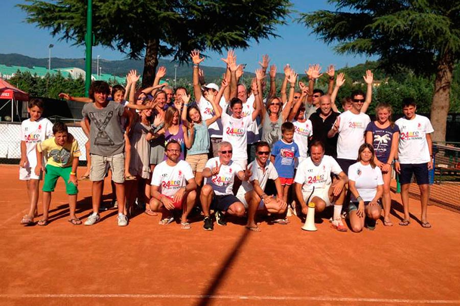 Scattano le “24ore” di tennis dedicate a Carlo Pini