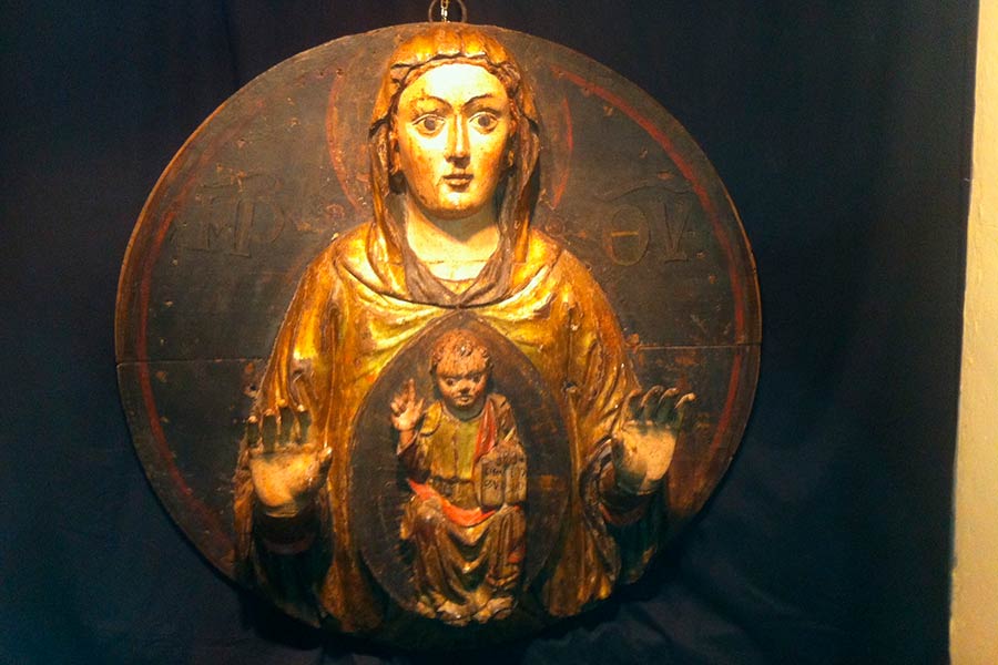 Scultura lignea prolicroma del 1200, La Madonna del Segno