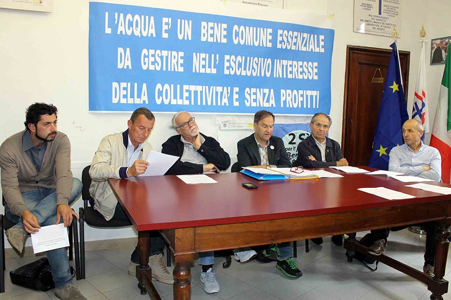 Associazioni e comitati aretini contro i rincari dell’acqua