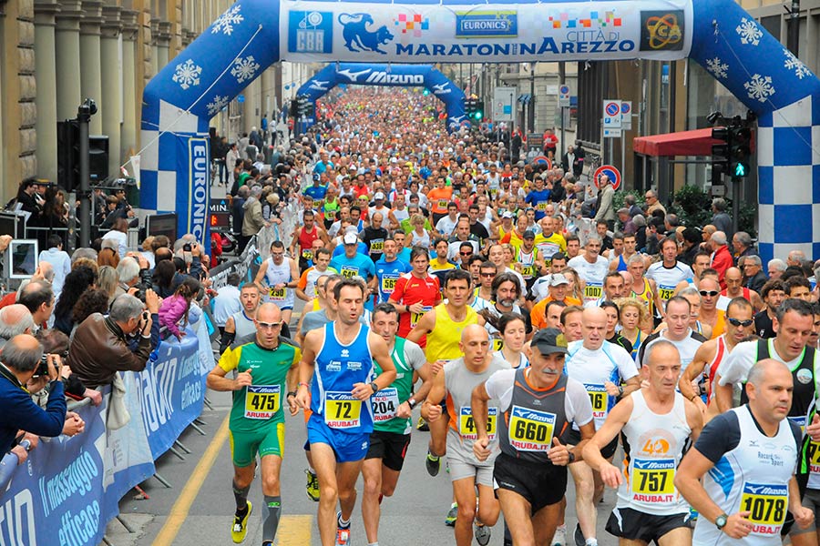 Fine settimana a tutta corsa, Maratonina città di Arezzo alla sedicesima edizione