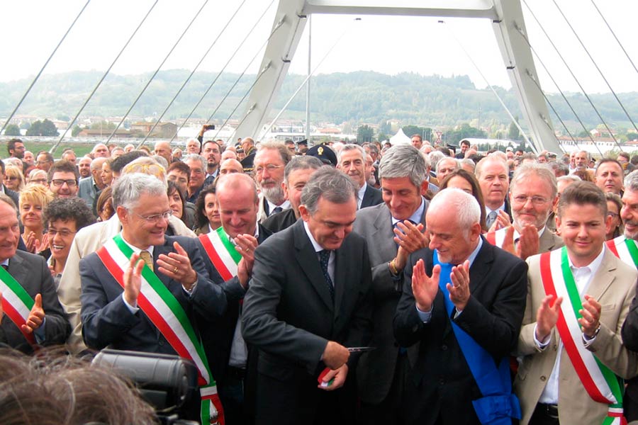 Inaugurata e aperta al traffico la variante alla SR69 con il ponte ‘Leonardo’