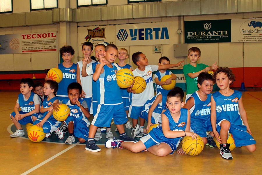 La Sba festeggia il Natale con i bambini del minibasket