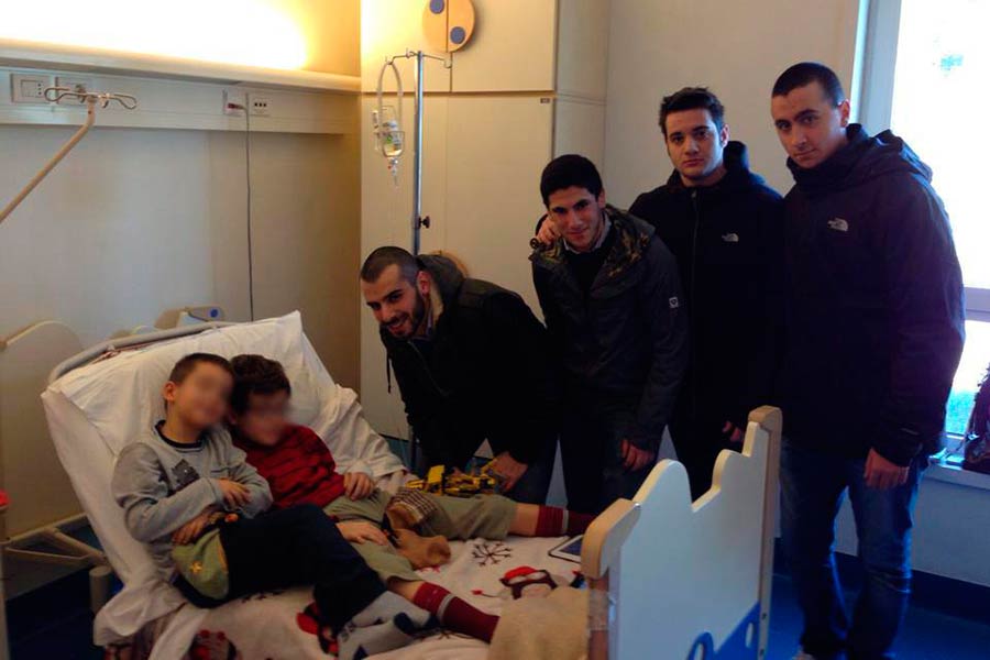Epifania: CasaPound “regala un sorriso” ai bambini dell’ospedale di Arezzo
