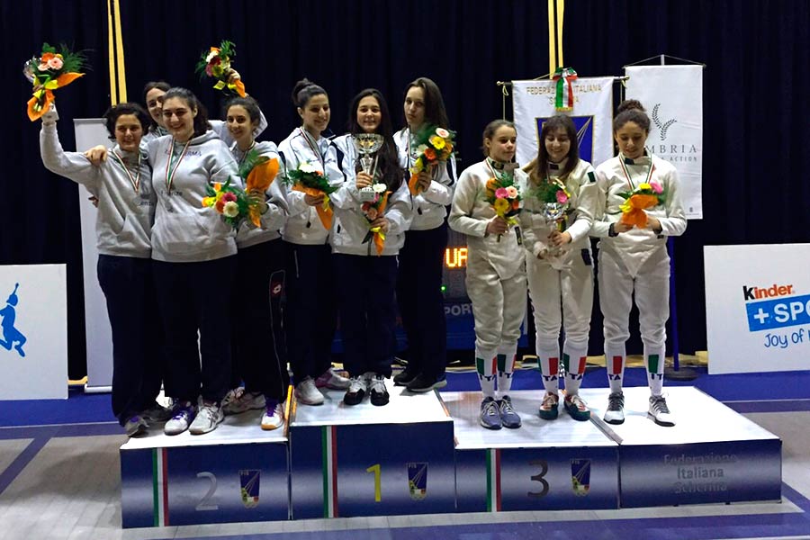 Buona la prima! Le spadiste del Circolo Schermistico Aretino sono campionesse nazionali