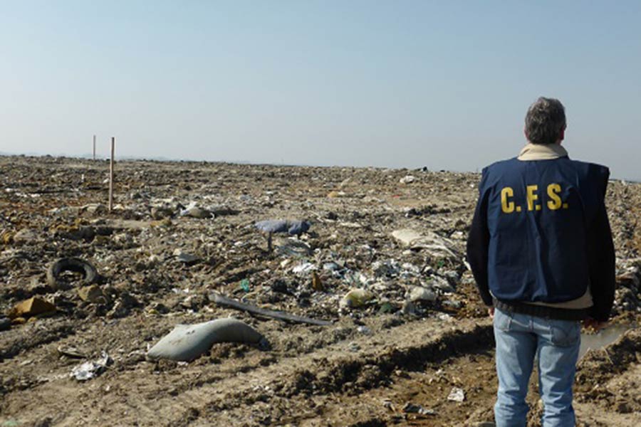 Il Corpo Forestale dello Stato sequestra la più grande discarica del lodigiano