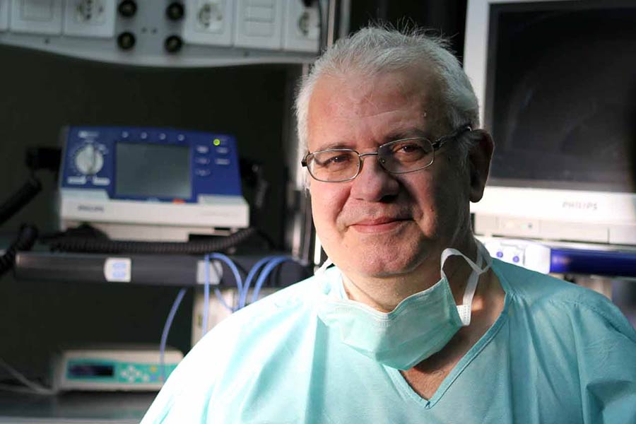 Donna aretina salvata a Siena, presso l’AOU Senese, da un grave aneurisma cerebrale con un intervento di neurochirurgia in circolazione extracorporea e in ipotermia, a cuore fermo